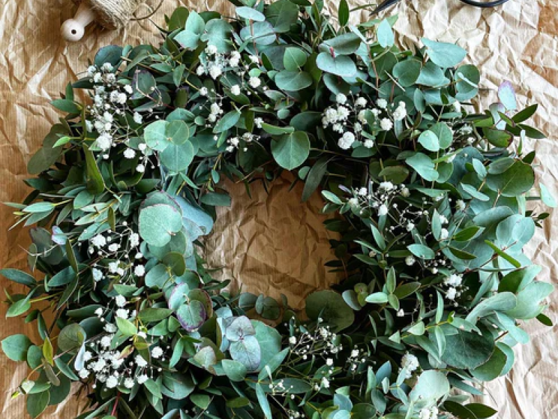 Workshop: Výroba eukalyptového věnce a aromavosku