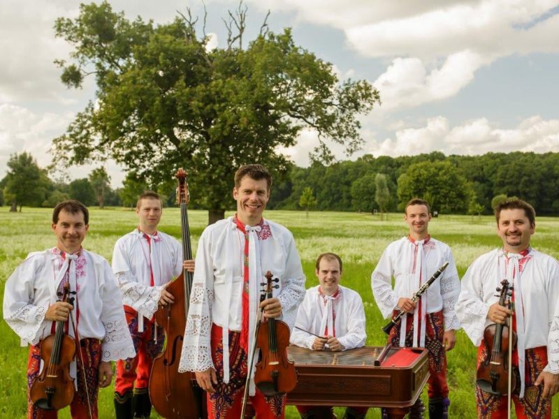 Cimbálová muzika Grajcar Cimbálová muzika Grajcar