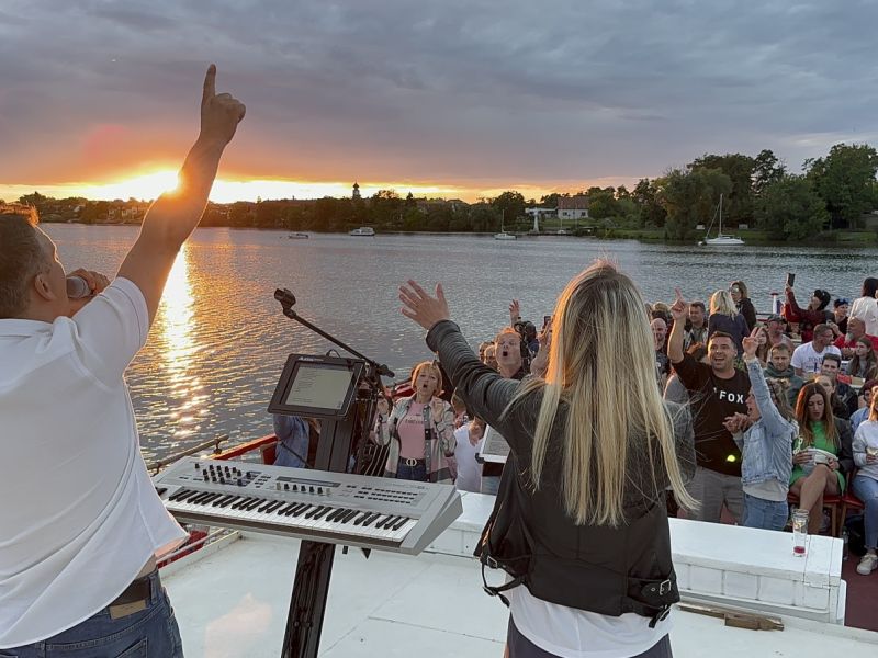 Koncert na lodi pod Pálavou Koncert na lodi pod Pálavou