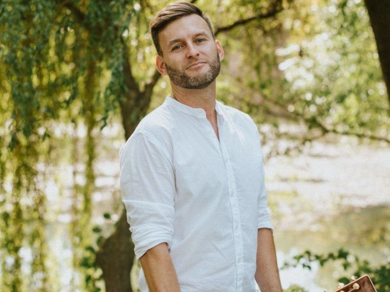 Kavárna na zámku - živá hudba Frenciz Akustik