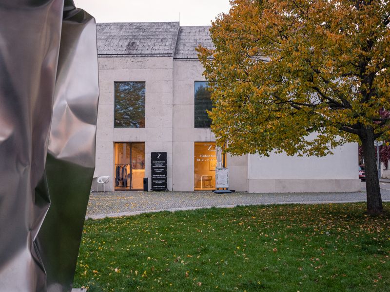 Jen část příběhu je možné převyprávět