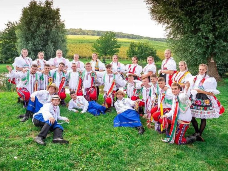 Krojované hody Milovice